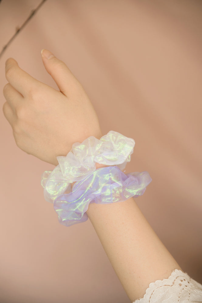 
            
                Load image into Gallery viewer, Dreamy Scrunchie in white
            
        