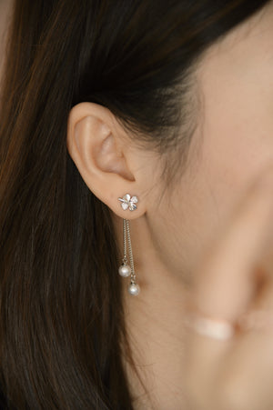
            
                Load image into Gallery viewer, Clove Earrings (S925)
            
        