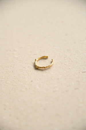 
            
                Load image into Gallery viewer, 18k Gold Plated - Crescento Ring
            
        