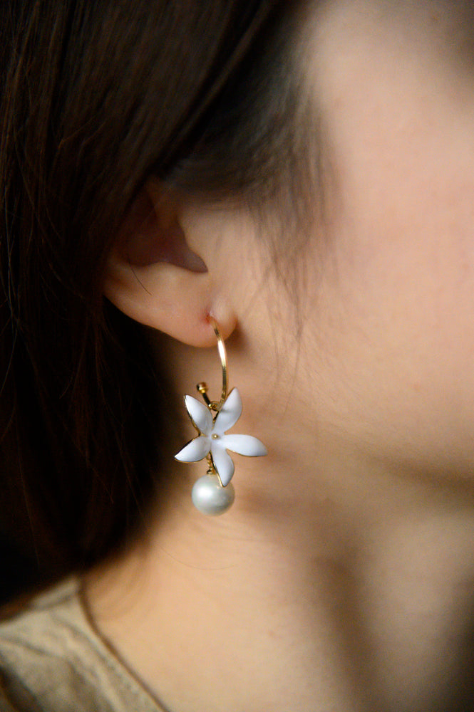 Calla Mismatched Earrings