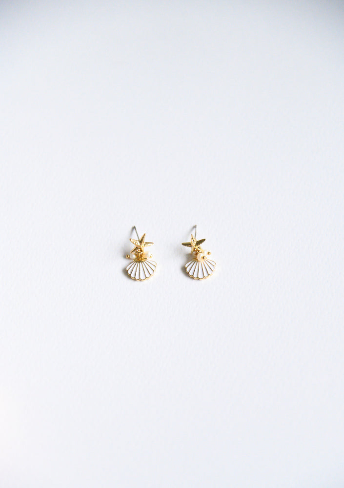 
            
                Load image into Gallery viewer, Bay seashell Earrings (S925)
            
        