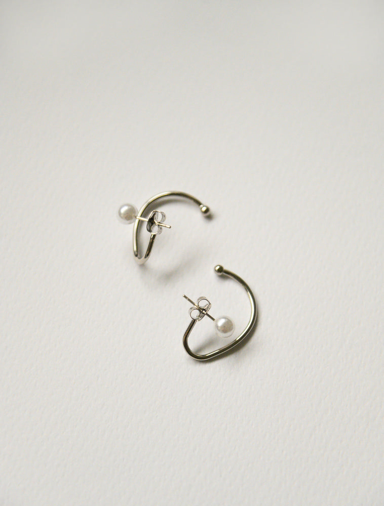 
            
                Load image into Gallery viewer, Denver Earrings (S925)
            
        