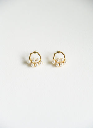 
            
                Load image into Gallery viewer, Phila Pearl Studs (S925)
            
        