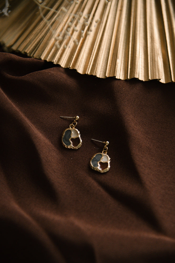 
            
                Load image into Gallery viewer, Della Dawn Earrings
            
        