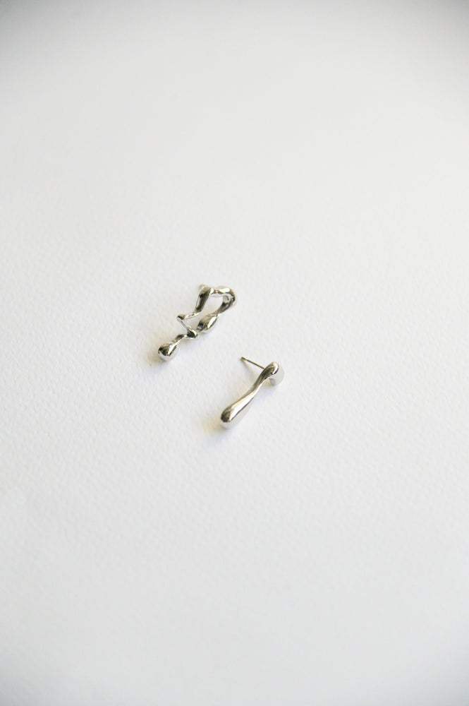 
            
                Load image into Gallery viewer, Havana Mismatched Earrings in silver
            
        