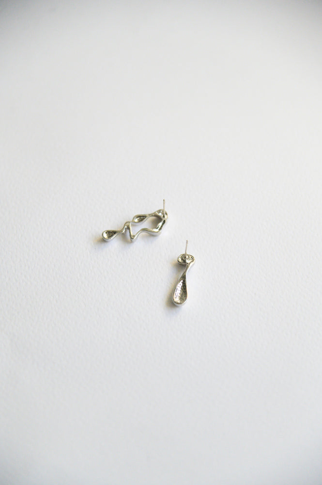
            
                Load image into Gallery viewer, Havana Mismatched Earrings in silver
            
        