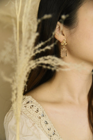 
            
                Load image into Gallery viewer, Everleigh Earrings (S925)
            
        