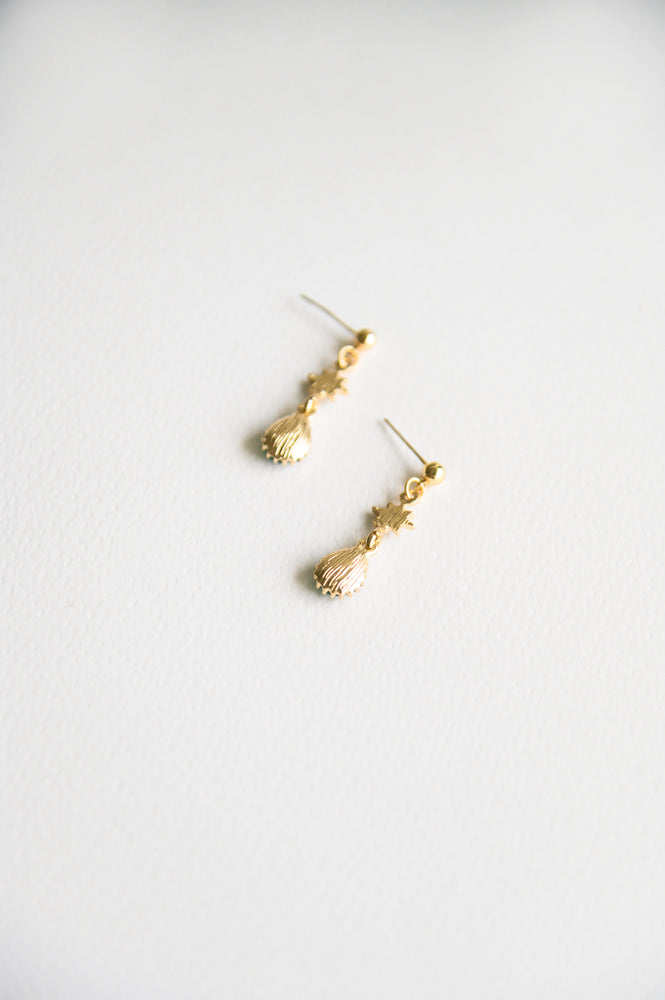
            
                Load image into Gallery viewer, Armelle Earrings (S925)
            
        