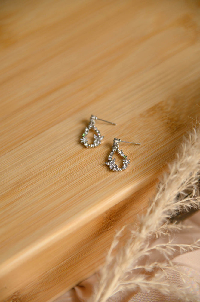 
            
                Load image into Gallery viewer, Flourish Earrings (S925)
            
        